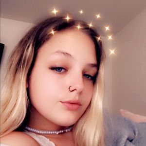 Meet your Posher, Alyssa